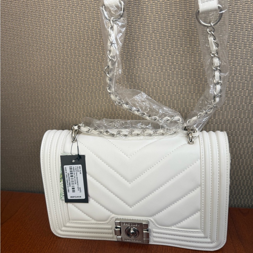 SUPER CRAZY SUNDAY SALE! 
 Badgley Mischka Elegant White Quilted Shoulder Bag